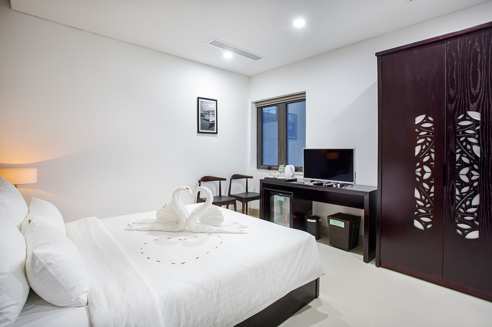 Dylan Hotel Da Nang 6/27