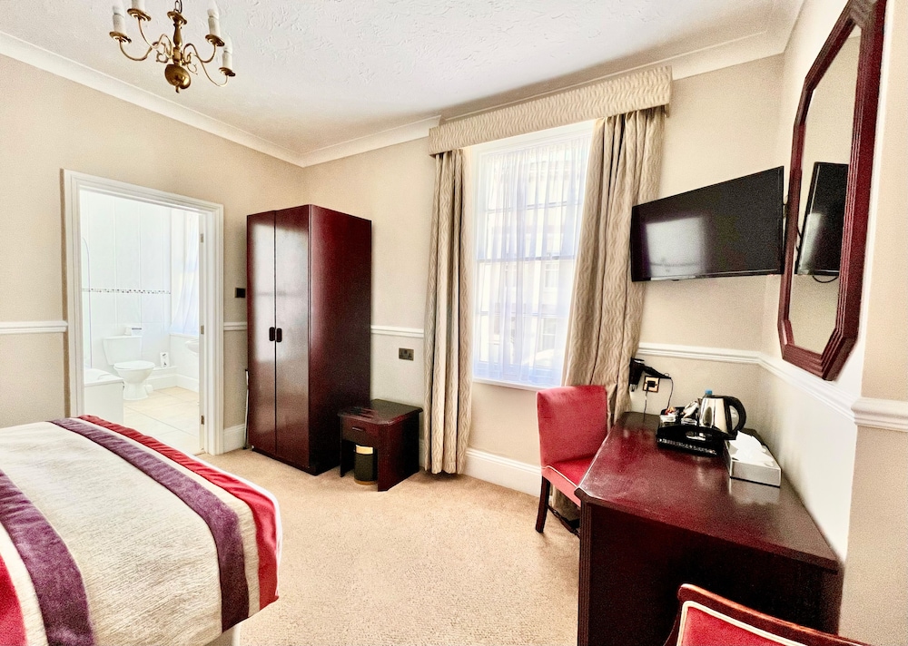 The Abbey Sands Hotel 23/60