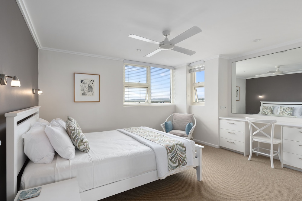 2 Bedrooms, Level, Executive, Apartment, 2 Queen Beds, Ocean View