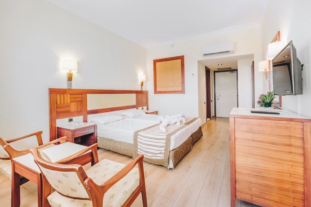Sural Hotel 17/63