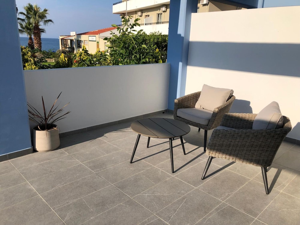 Elpida Beach Studios 43/57