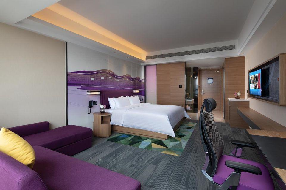 Deluxe, Queen Bed
