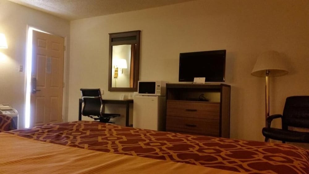 Americas Best Value Inn Liberal 10/30