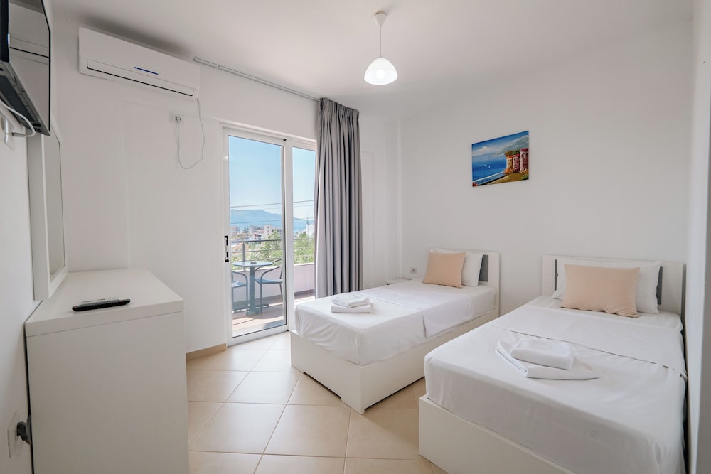Hotel Sunshine 16/50