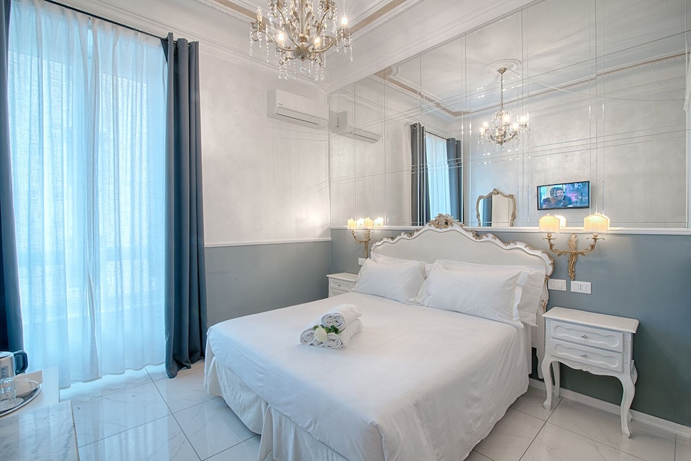 CLASSIC, QUEEN BED