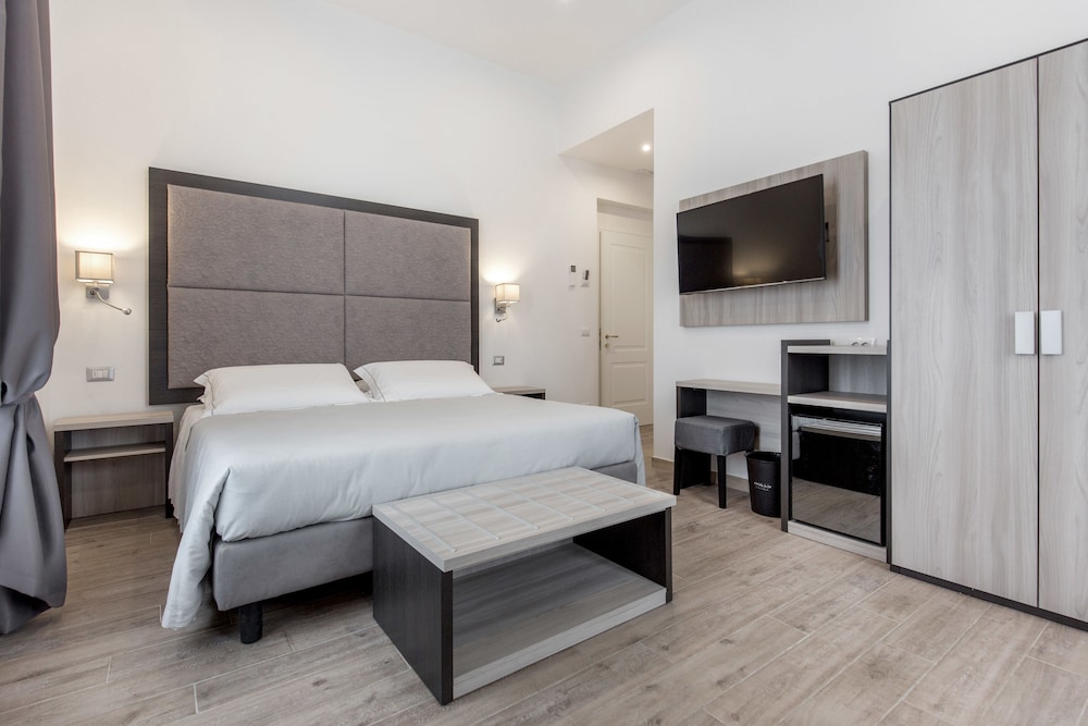 غرفة ديلوكس بسرير كوين بشرفة، Apollo Guest House 2/5