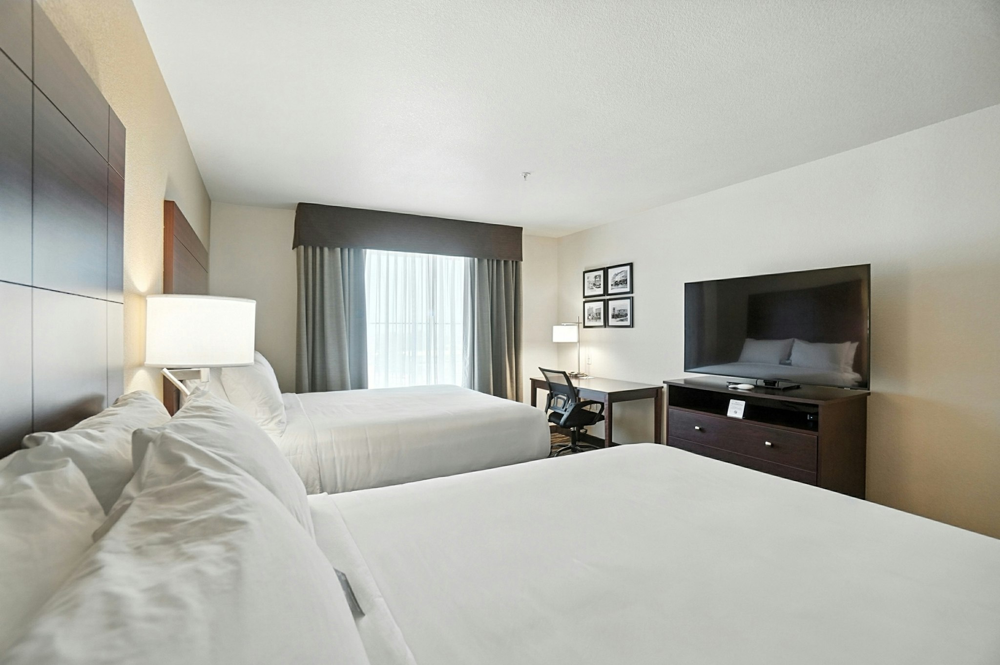 Cobblestone Hotel & Suites-Bellefontaine 9/50
