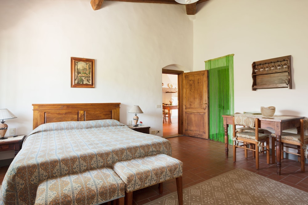 1 BEDROOM, CLASSIC, QUADRUPLE