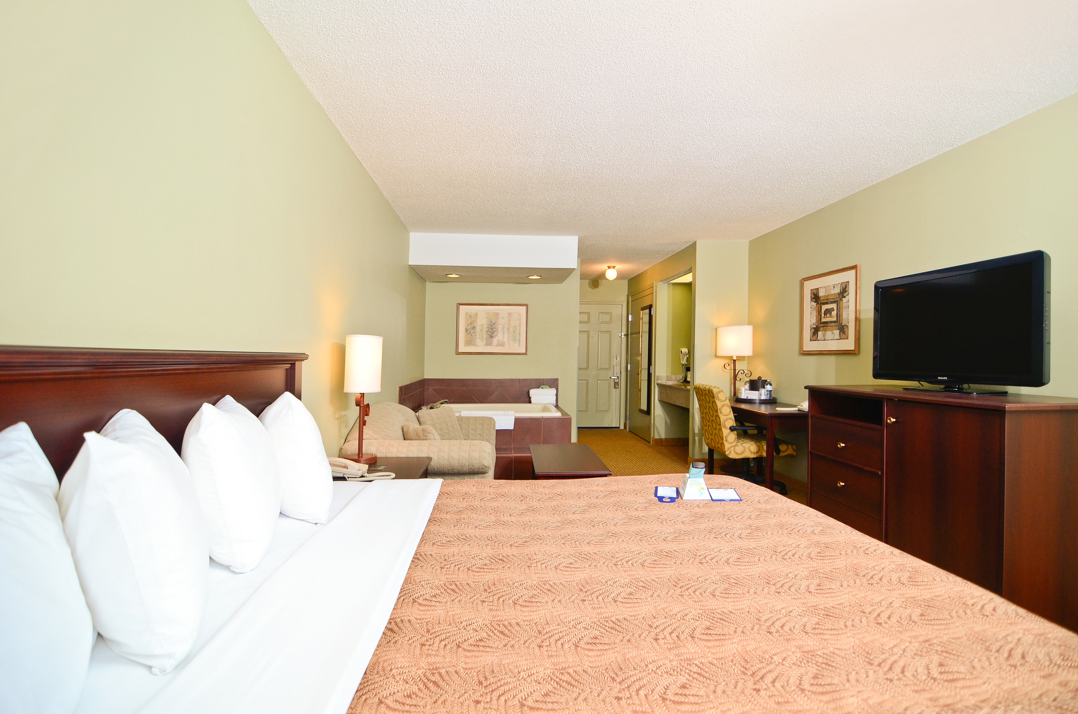 Best Western Plus Concord Inn 27/75