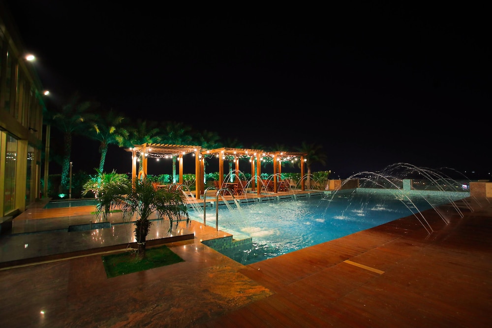 Hotel Seven Seas 46/50