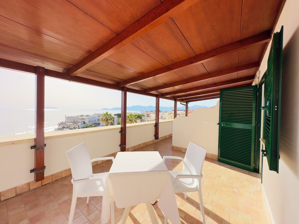 Hotel Marconi 24/50