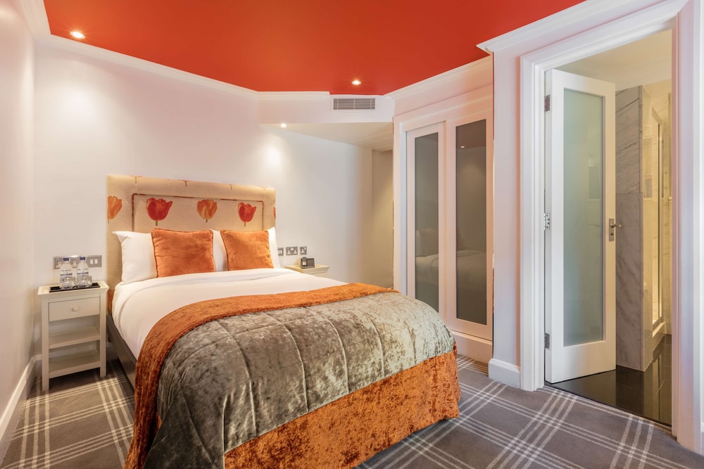 Guild Hotel Marble Arch 10/68