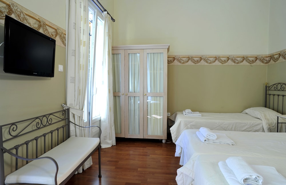 ROOM, TRIPLE, BALCONY
