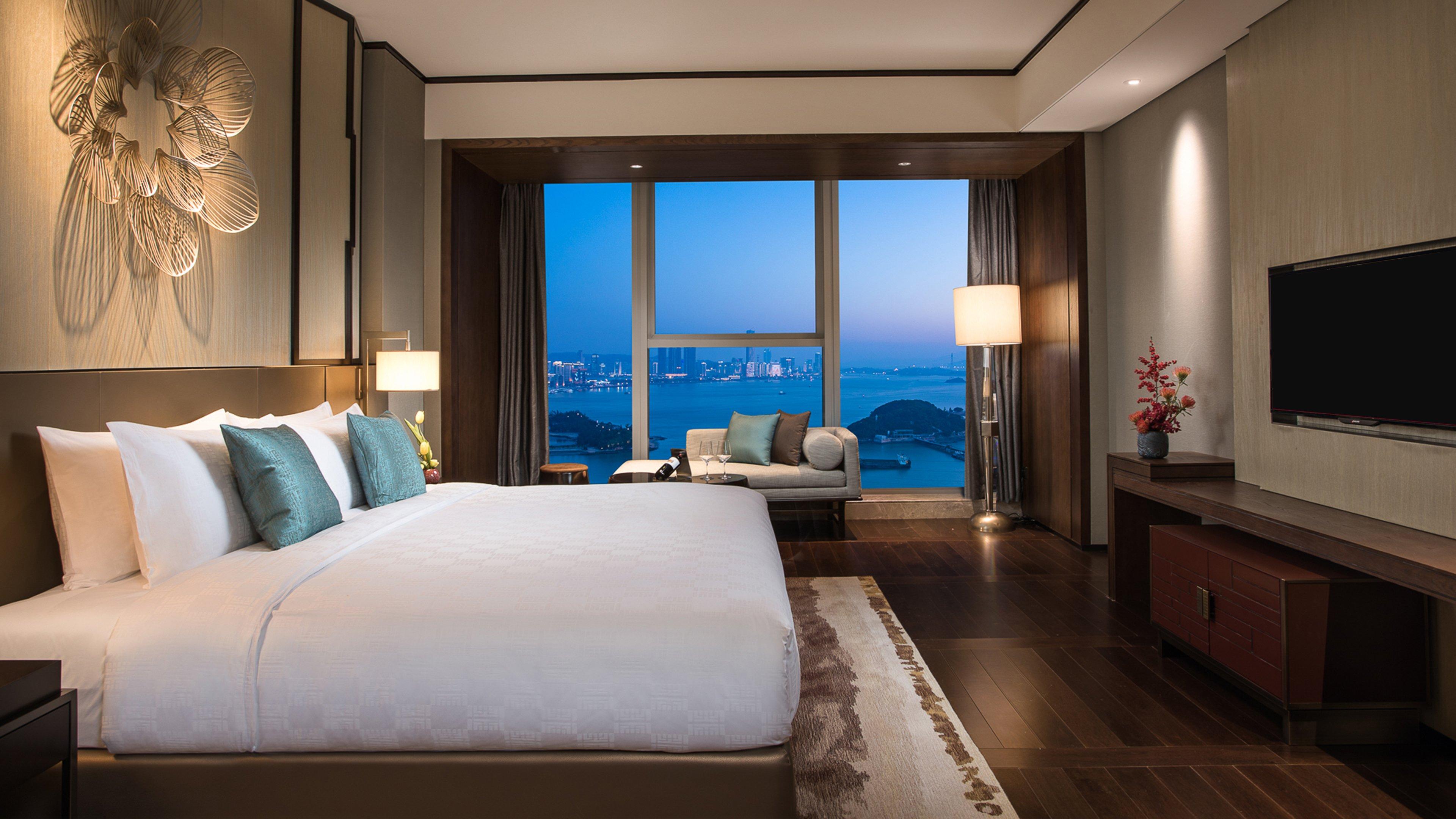 King Bed, Bay View