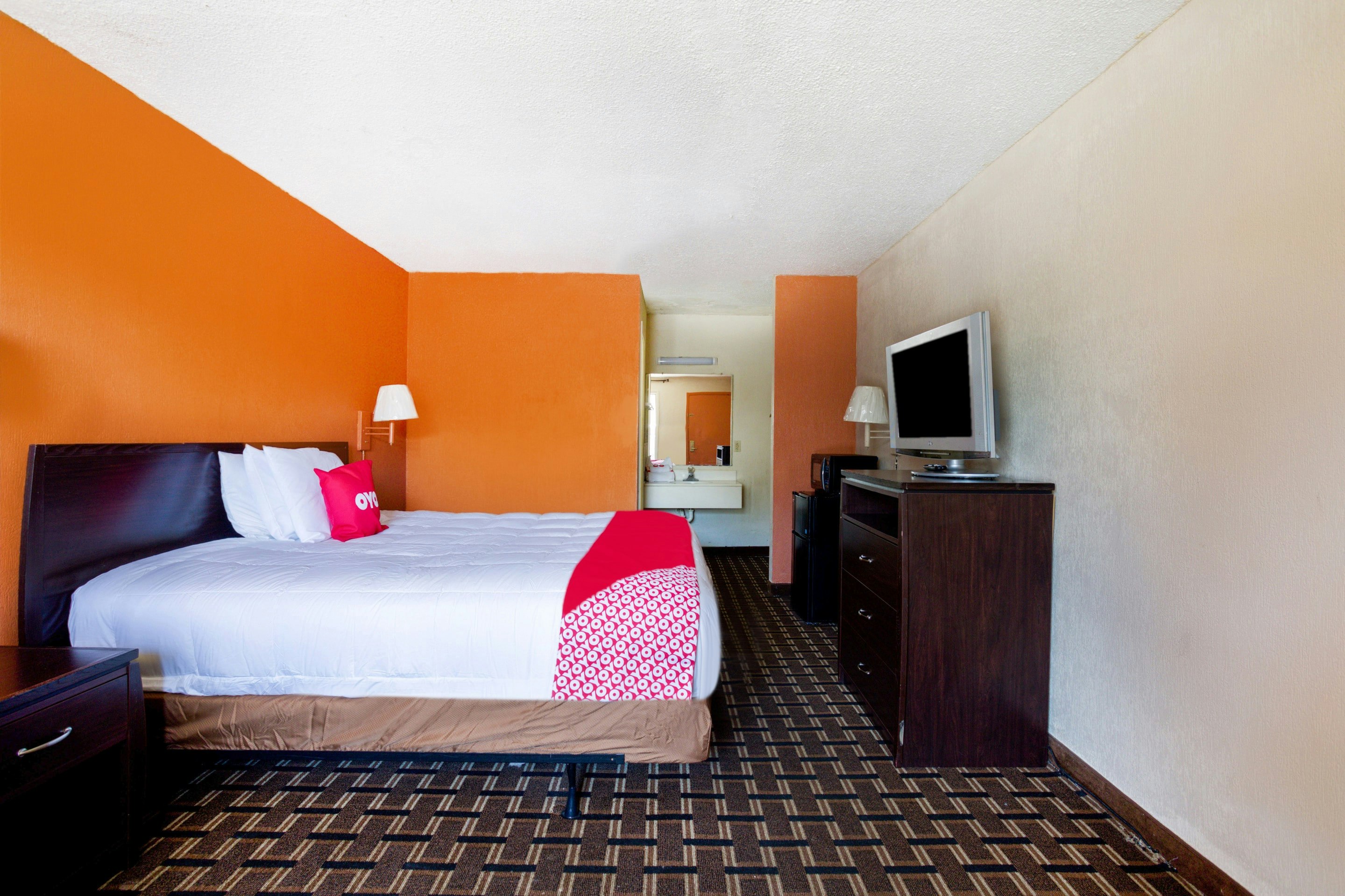 OYO Hotel Pensacola I-10 & Hwy 29 6/39
