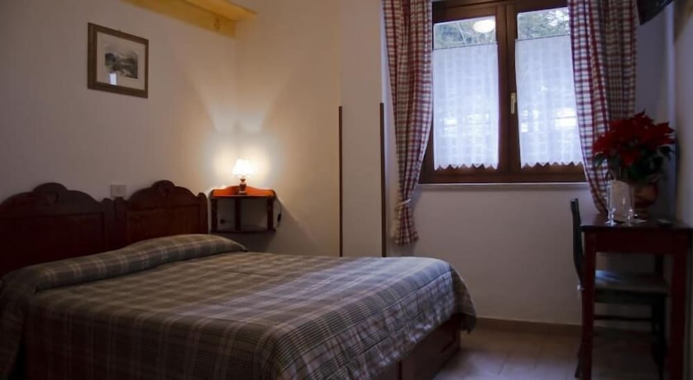 LH Albergo Il Paradiso 8/38