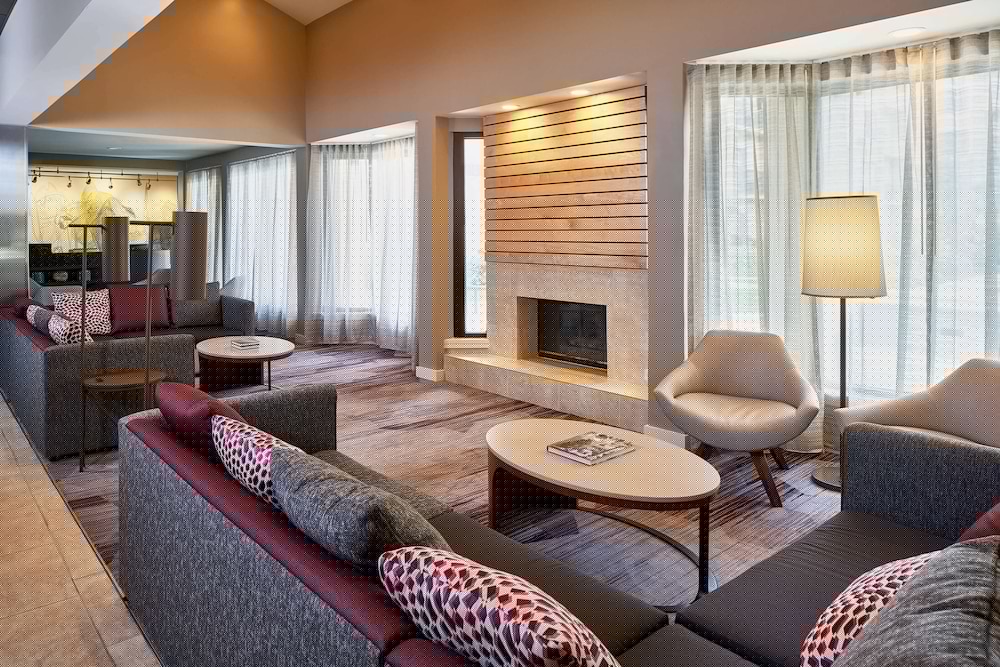 Sonesta Select Miami Lakes 21/42