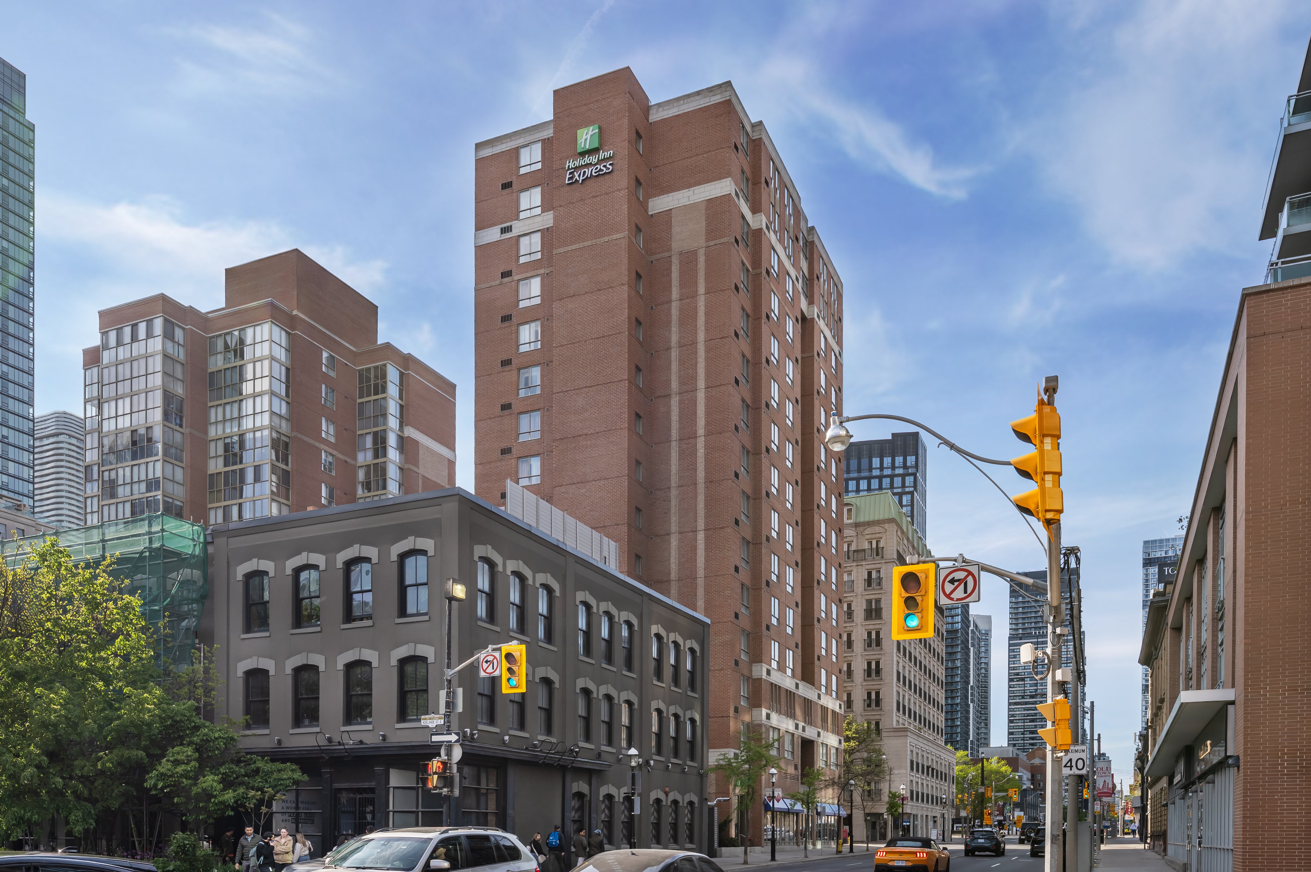 Holiday Inn Express Toronto Downtown 5/76