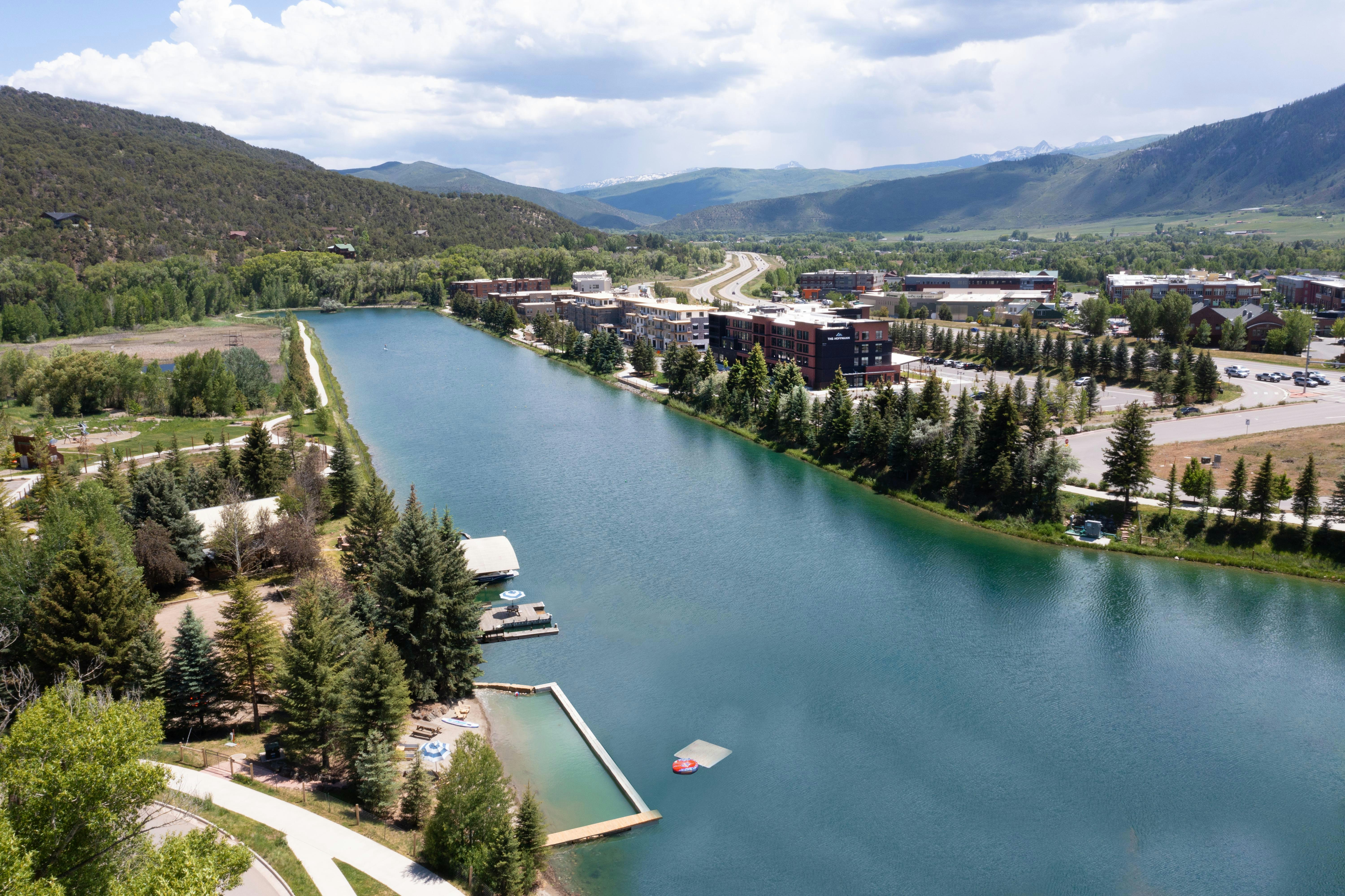 The Hoffmann Hotel Basalt Aspen, Tapestry Collection by Hilton 25/26