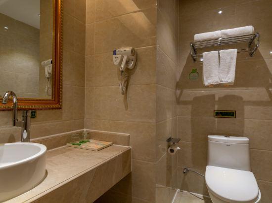 Vienna International Hotel (Huizhou Jiangbei Sanxin) 55/58