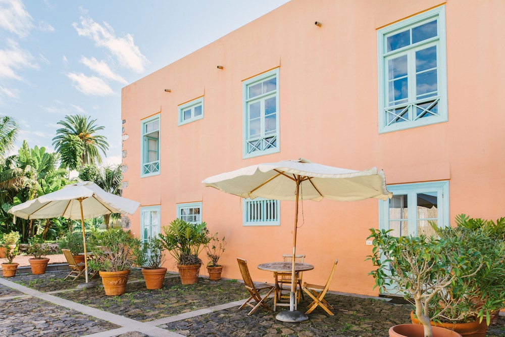 El Patio De Tita 2/50