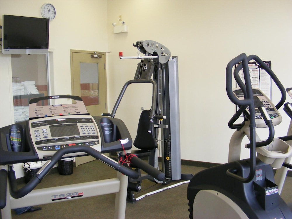 Service Plus Inns and Suites Calgary 35/56