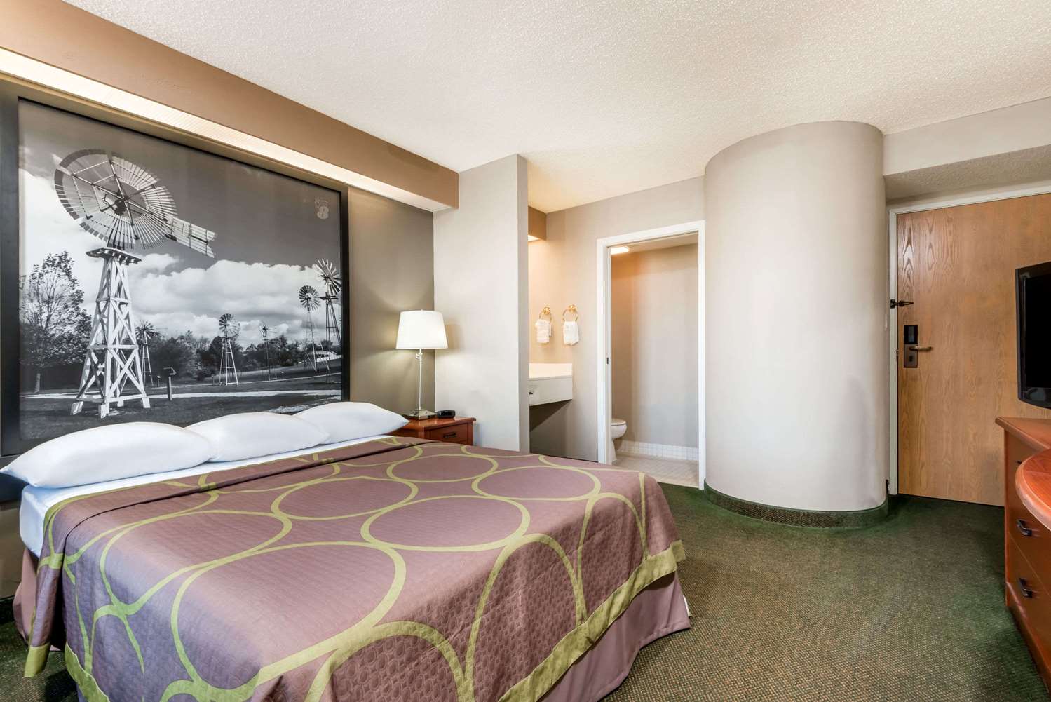 Super 8 by Wyndham Jasper 18/26