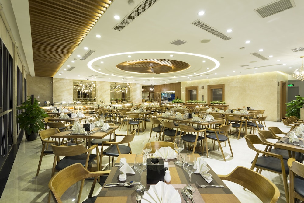 Pavilion Hotel Da Nang 63/77