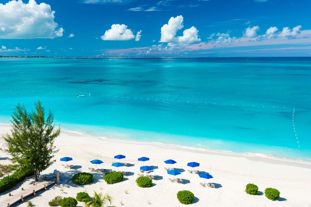 The Venetian on Grace Bay 20/27