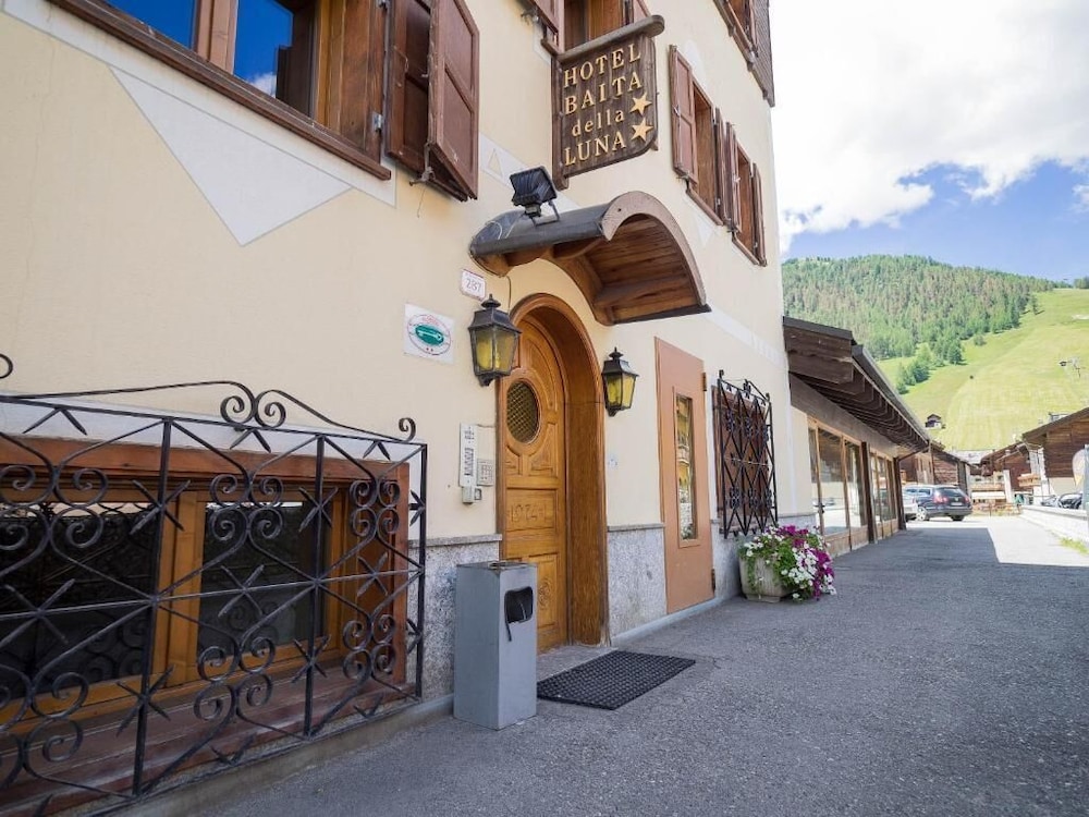 Baita Della Luna Hotel 35/38