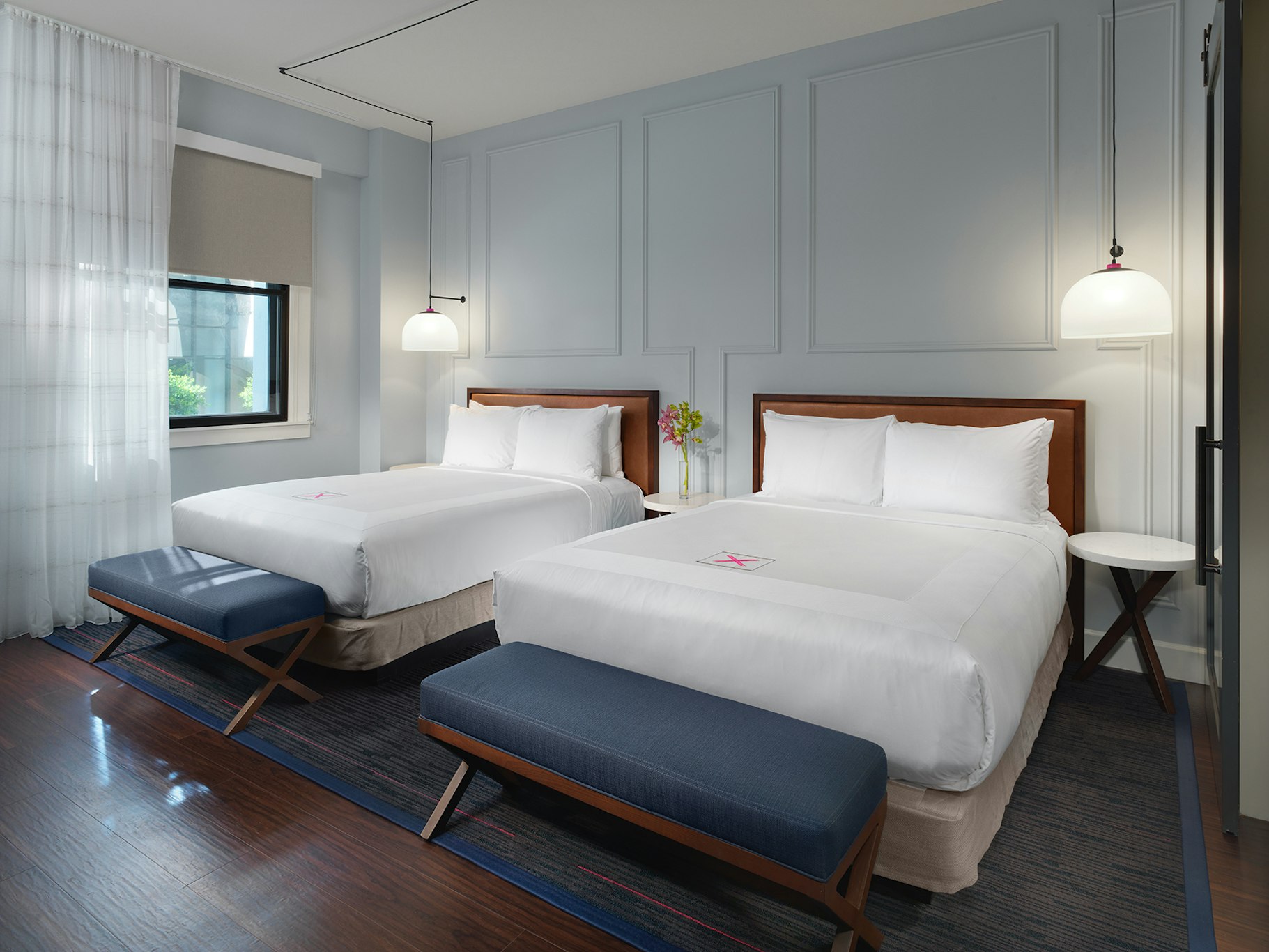 Axiom Hotel 15/76