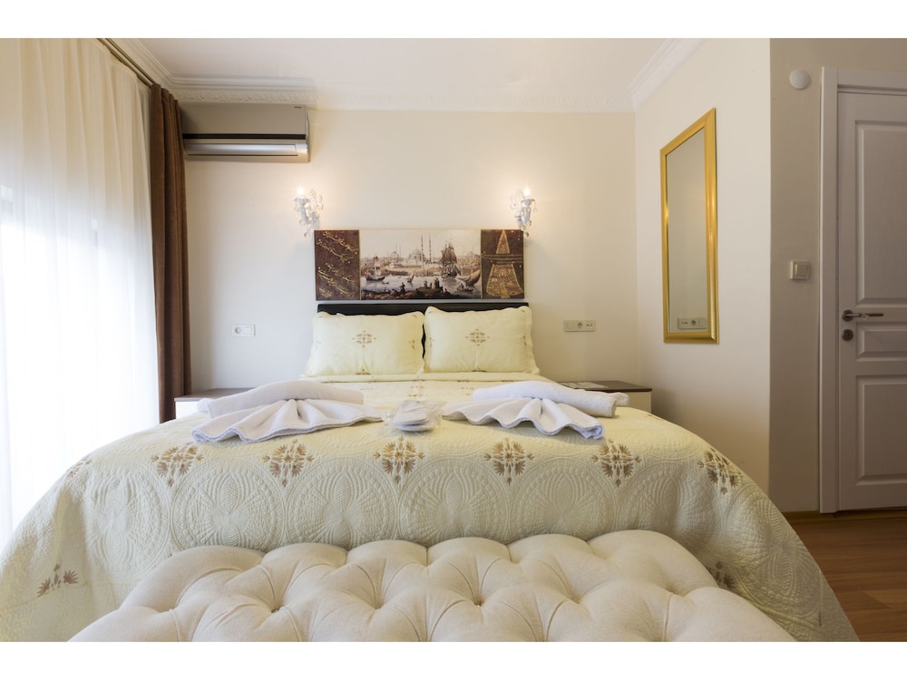 Zendy Suite Hotel 28/88