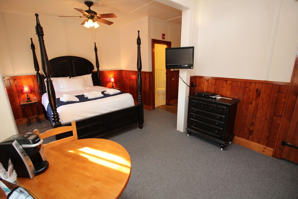 Nags Head Beach Inn by KEES Vacations 7/54