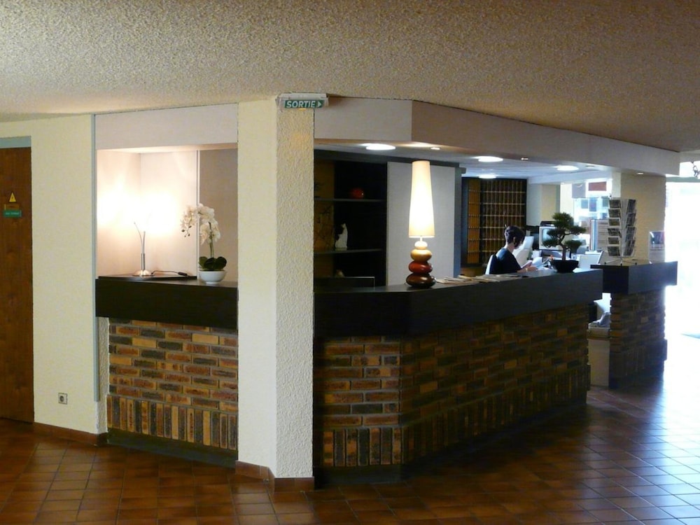 MONT VERNON HOTEL 8/45