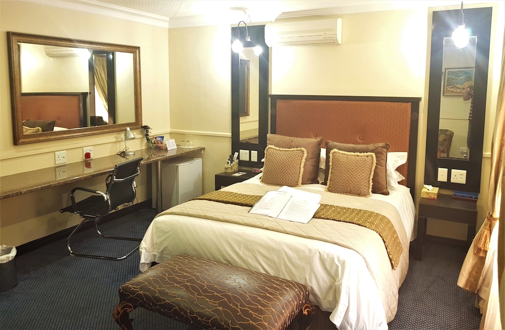 Constantia Manor Guesthouse 26/77