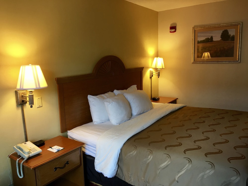 Quality Inn Dublin I-81 24/73