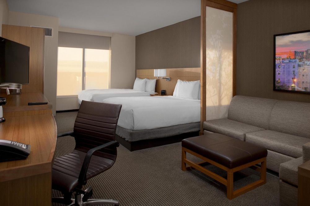 Hyatt Place Athens Downtown 12/62