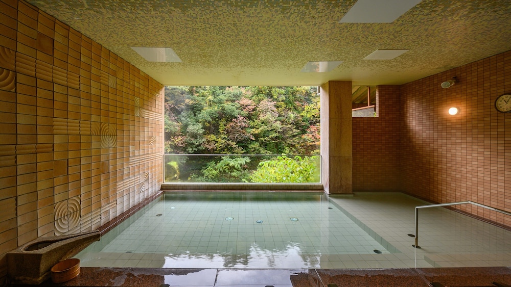 Yamanaka Onsen Shirasagiyu Tawaraya 28/52