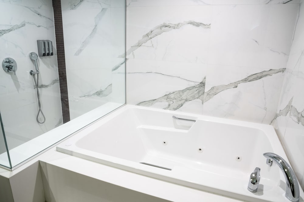 Hotel Xilo Glendale 26/51