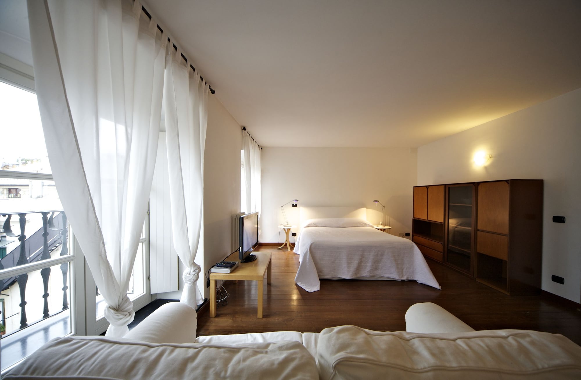 ROOM, TRIPLE