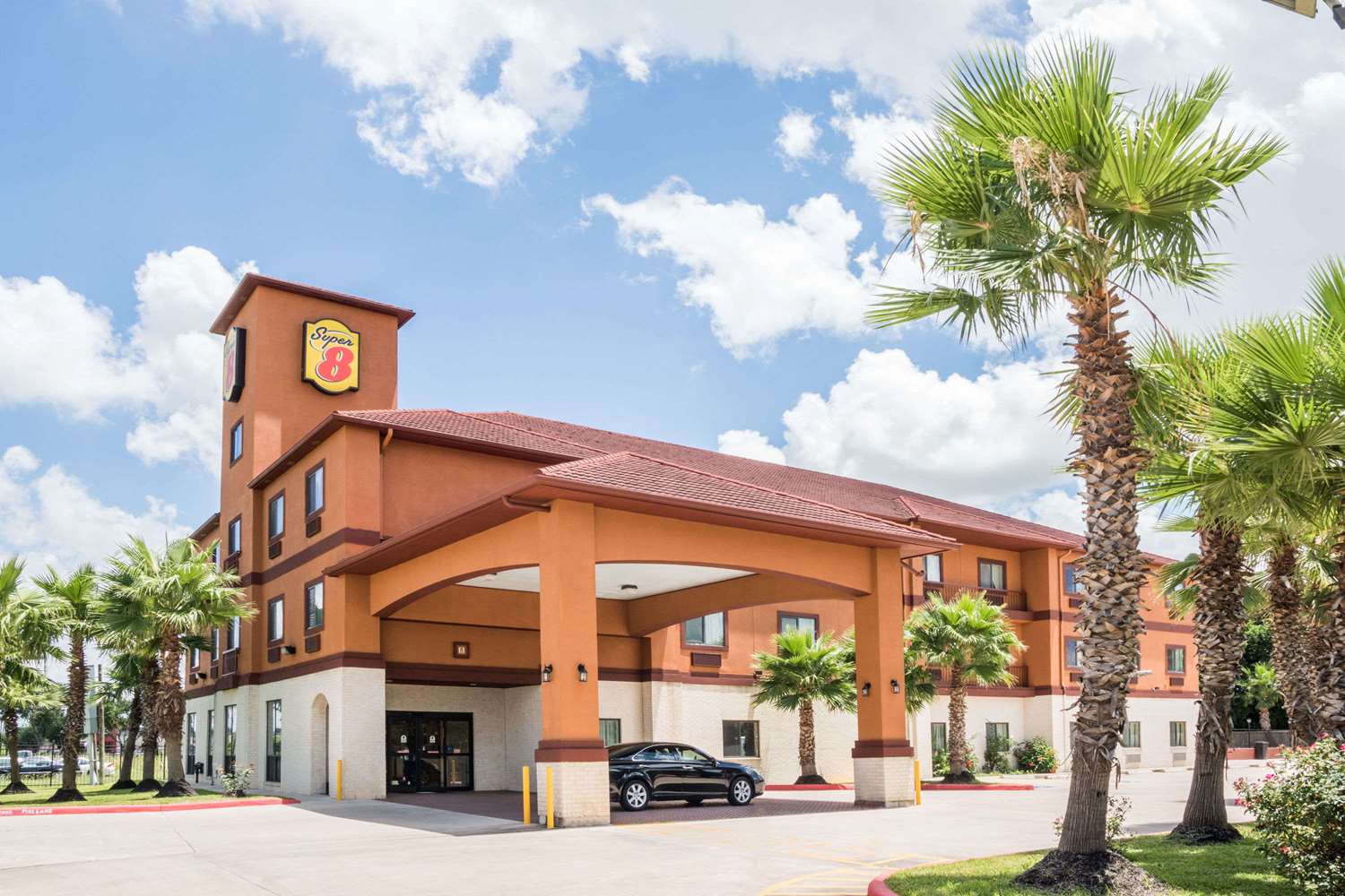 Super 8 By Wyndham Brookshire Tx 1/11