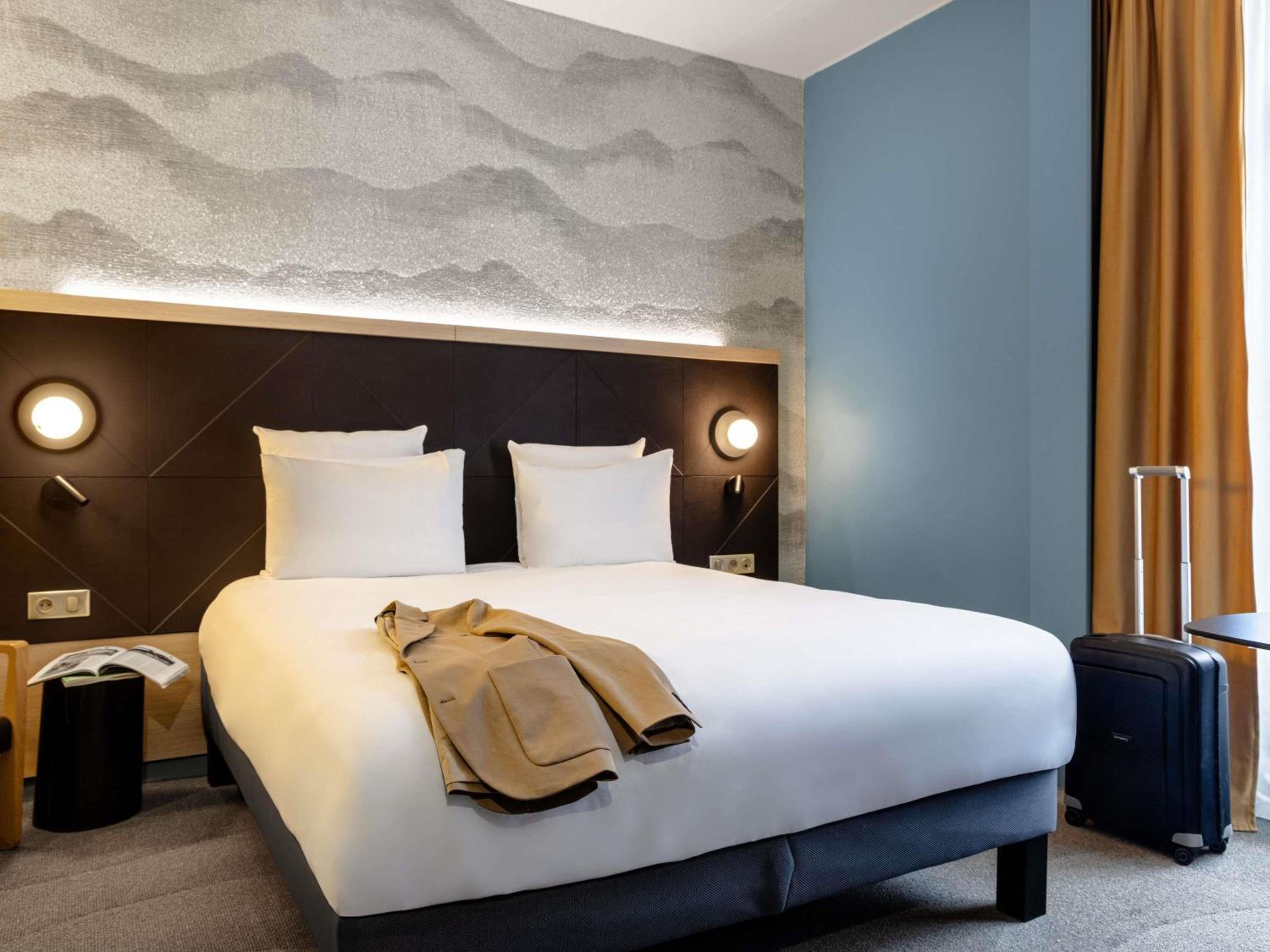 Privilege, Double Bed