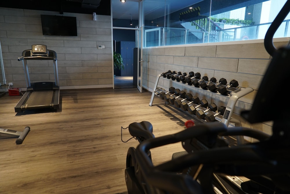Grand Swiss-Belhotel Darmo 38/62