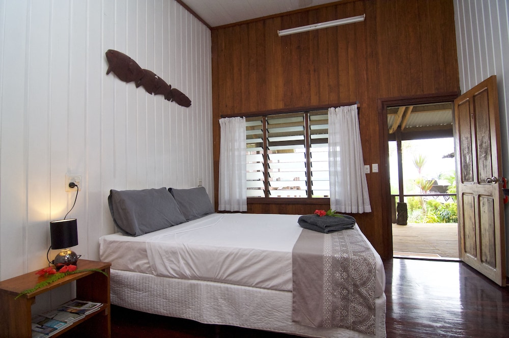 Deco Stop Lodge 8/49