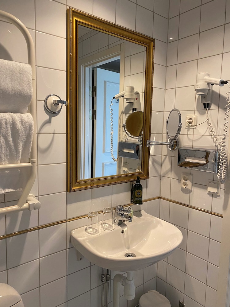 Grand Hotel Saltsjobaden 45/51