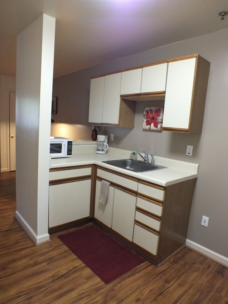 Affordable Corporate Suites 4/73