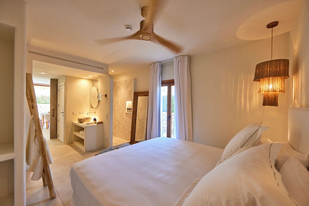 Garden, Suite, Double Bed, Sofa, Private Pool