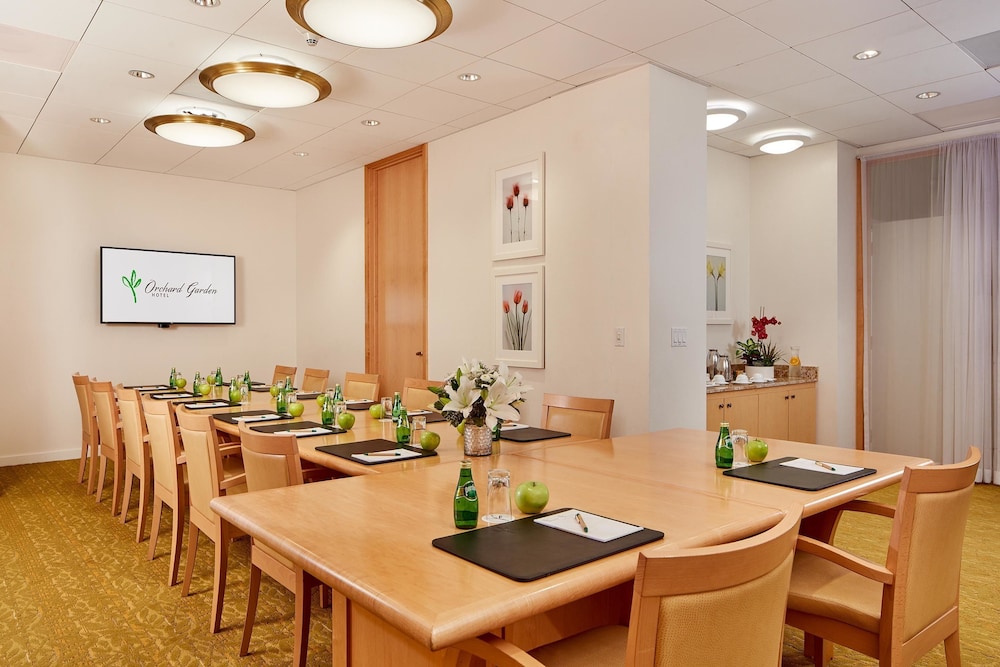 Orchard Garden Hotel 34/50