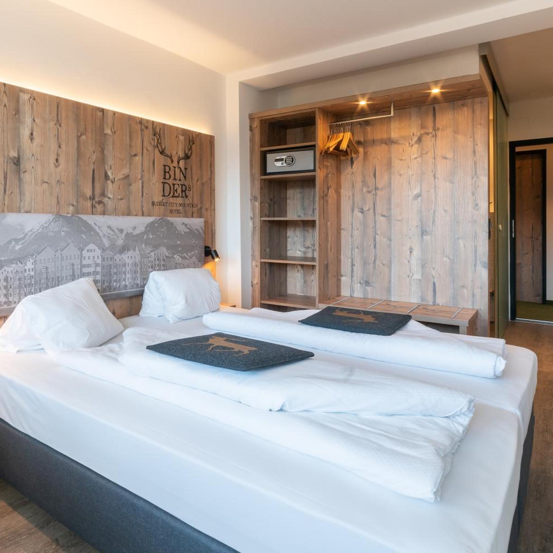 EXECUTIVE, DOUBLE BED