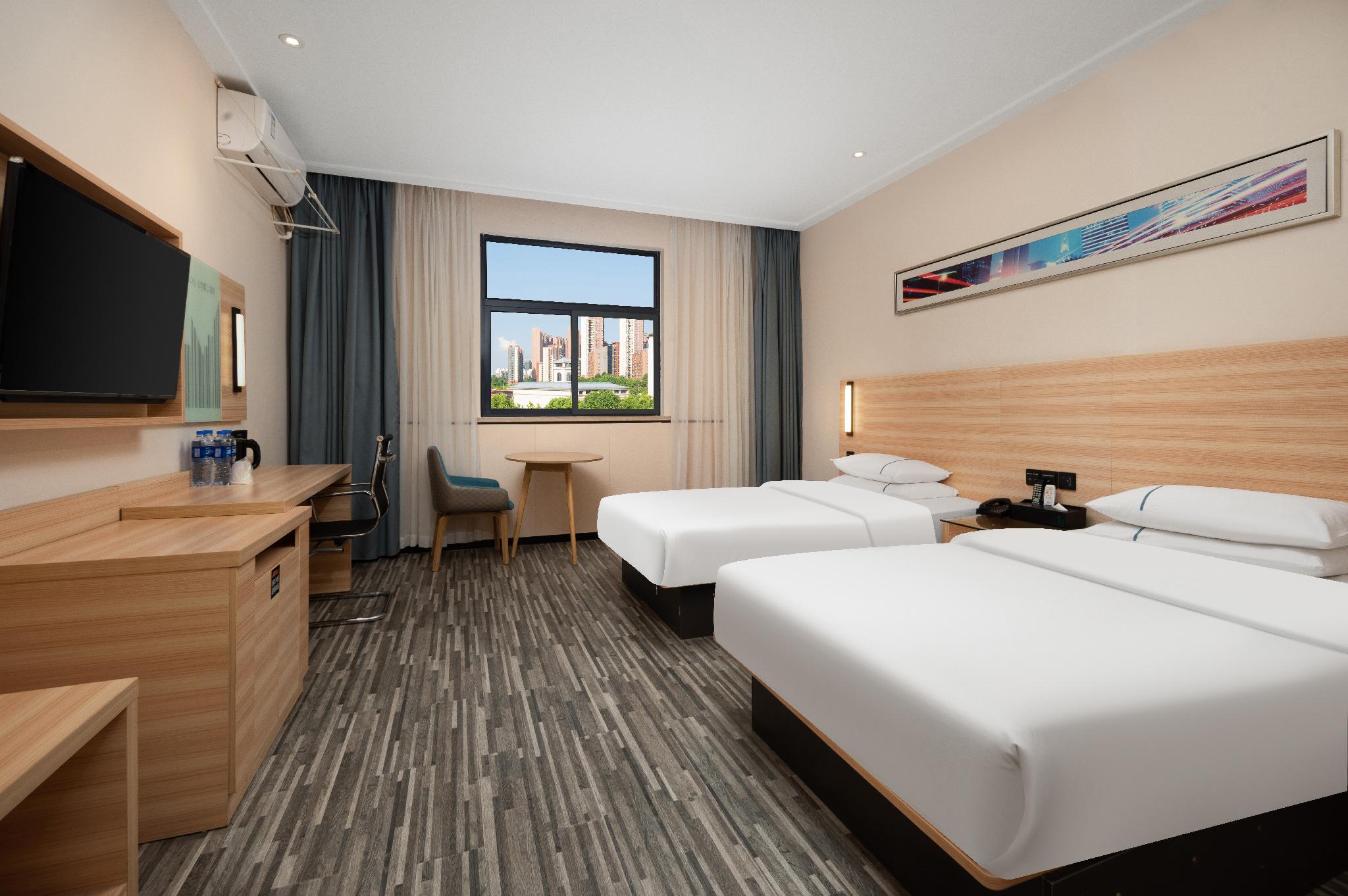City Comfort Inn Huangshi Bei Station 20/40